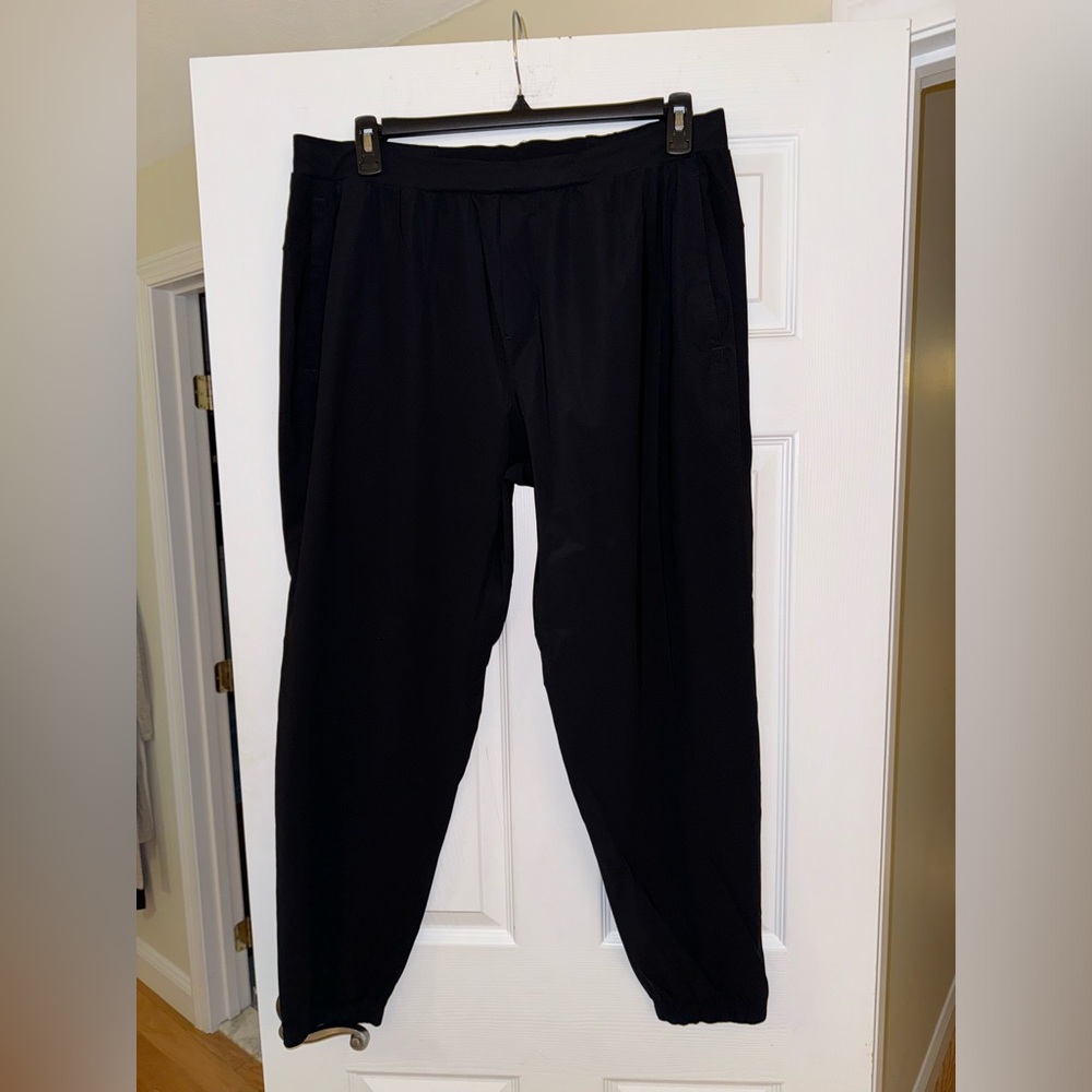 Men’s Lululemon Surge Jogger XXL in Black